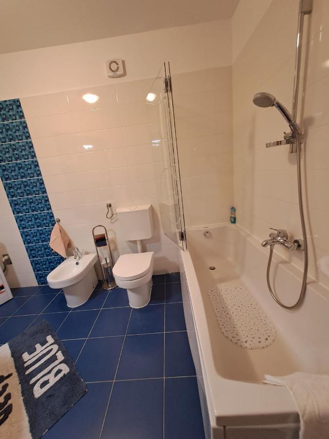 Apart Centar Umag Edda Joakima Rakovca 7 E 52470-ウマグ エクステリア 写真
